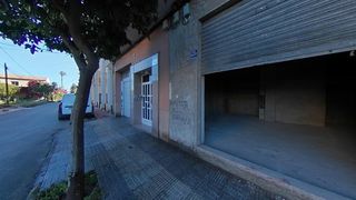 Business premise in Puente Tocinos. Venta de local en calle carril de la portada