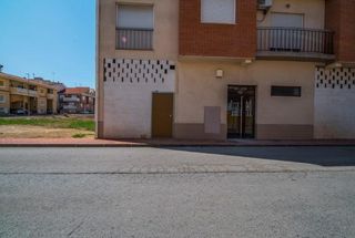Locale commerciale in Ceutí. Local en bruto en calle las viñas