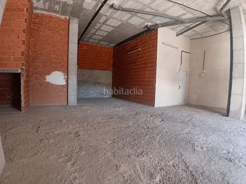 Foto c6c0ad13-03d1-473c-992f-9ed616007a96. Lloguer local comercial a Lorquí