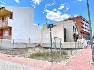Residential Plot in San Miguel. Solar en esquina en cañada de las eras