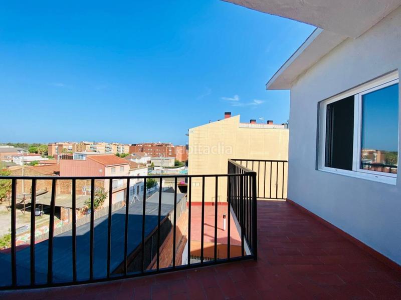 Foto 93cc3916-c9d9-4415-bd69-d43f3ba35a5c. Piso venta de piso centro en Centre Castelldefels