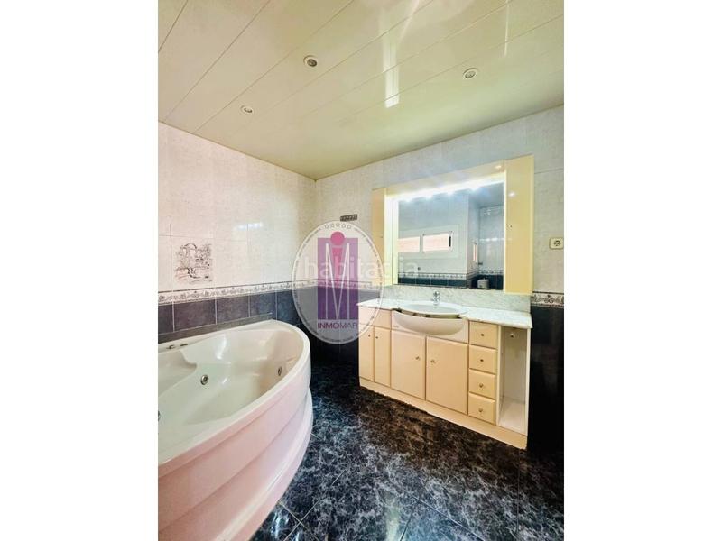 Foto 9d355ac1-7f1b-434f-91ed-4fcb9e198ed8. Piso buscas un piso amplio y luminoso ? en Can Vinader Castelldefels
