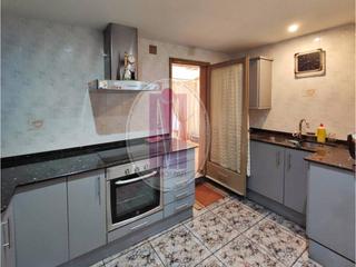 Appartement  Calle d´iscle soler. Piso en venta en cornellà de llobregat