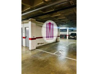 Parking coche  Pau casals. Venta de plaza de aparcamiento en centre, castelldefels