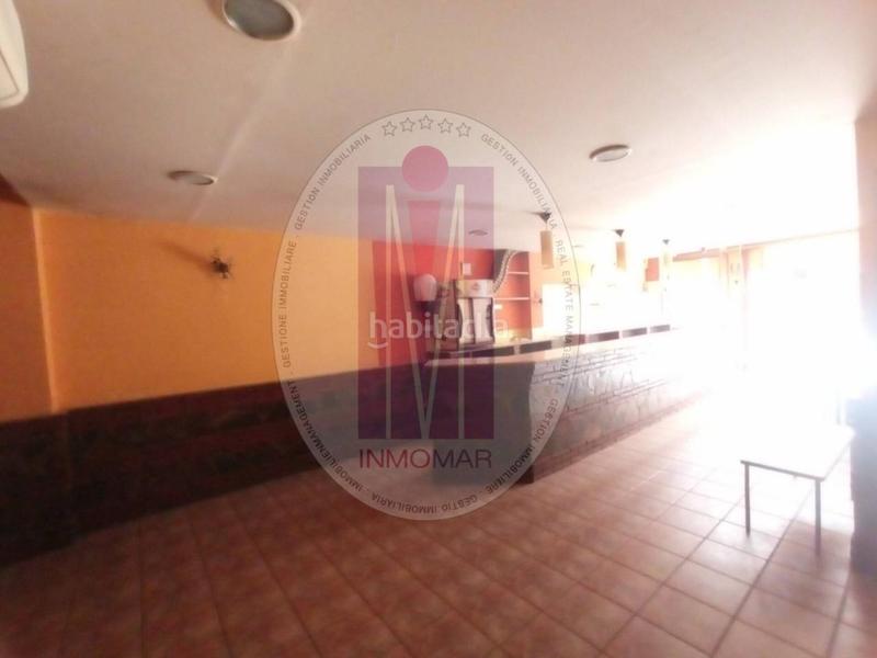 Foto 771054f2-ed60-43f2-b693-47a94b1b4b65. Local comercial a El Pedró Cornellà de Llobregat