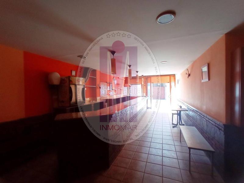 Foto cb986f19-3f0b-4785-840b-51ededf7a17e. Local comercial a El Pedró Cornellà de Llobregat