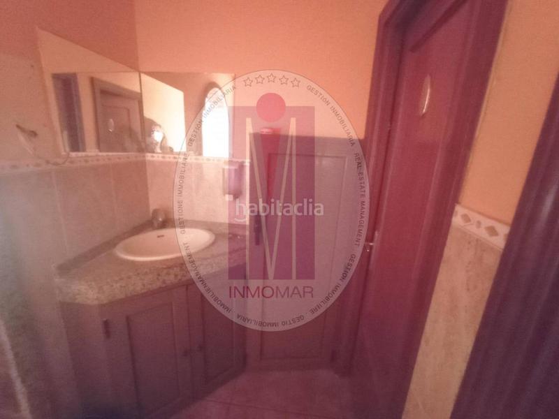 Foto dd0b4c46-5dbc-4288-aa22-d0fd9ad0a4d9. Local comercial a El Pedró Cornellà de Llobregat