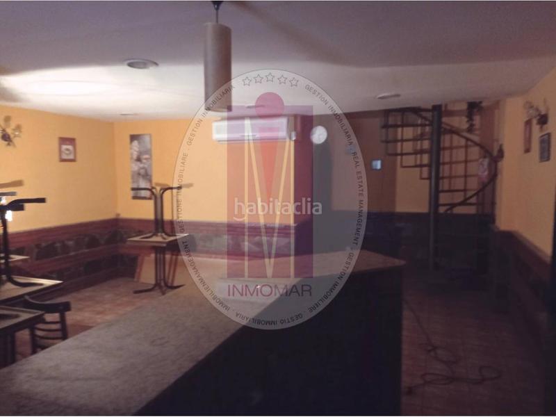 Foto e1c5a152-f241-45bc-9988-b1980afe072f. Local comercial a El Pedró Cornellà de Llobregat