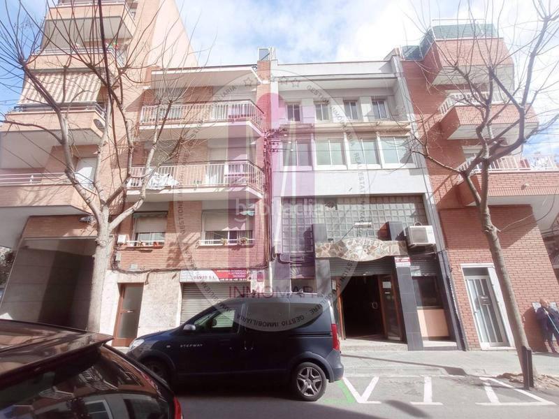 Foto fdb9235e-5789-4a9c-b65a-fb9b2872b44c. Local comercial a El Pedró Cornellà de Llobregat