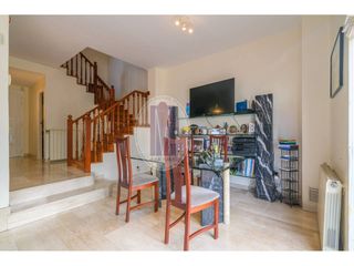 Casa a schiera in Montmar. Casa adosada en castelldefels, zona montmar.