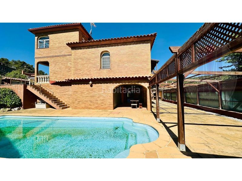 Foto 67a86aab-0de8-401a-b42f-15db01281114. Casa amb calefacció aparcament piscina a Begues
