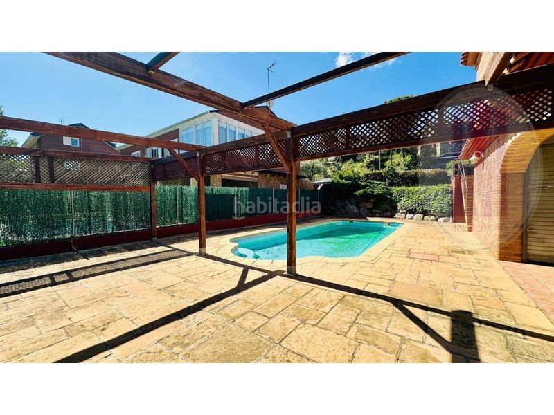 Foto 95a14a8a-f86c-41cd-8da0-d0fc739b2afe. Casa amb calefacció aparcament piscina a Begues