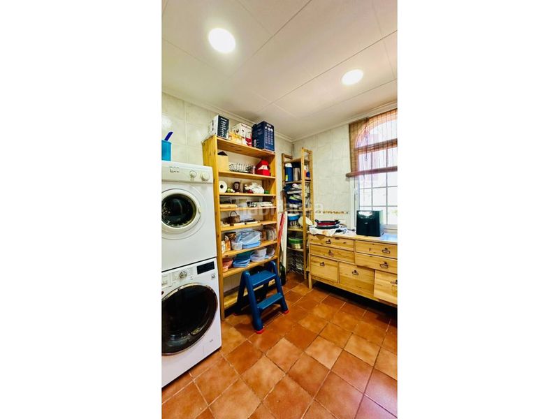 Foto b267cecd-9537-4375-be3a-5e84bf099fc9. Casa amb calefacció aparcament piscina a Begues