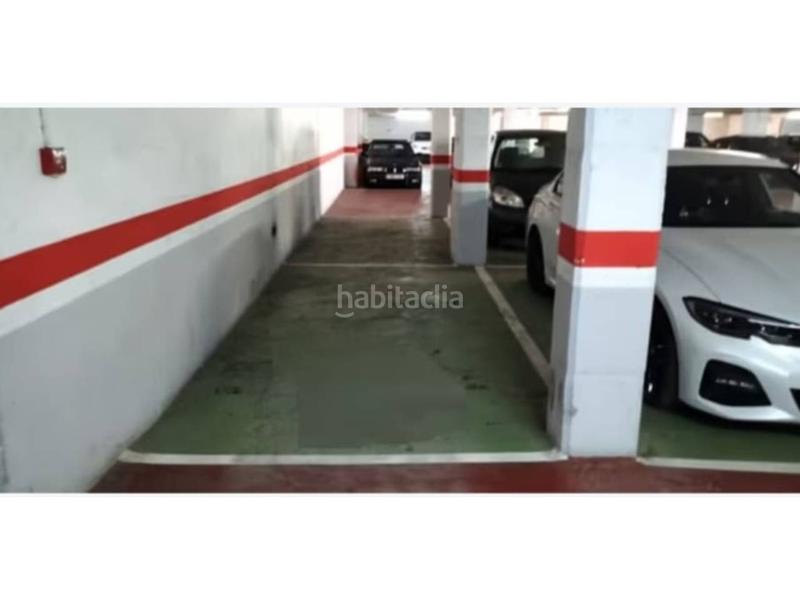 Foto 73f9bb0f-ff76-4ada-ab06-903275ae0c23. Parking coche venta de plaza de parking en Centre Castelldefels