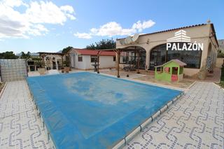 Xalet a Albatera. Casa de campo y casa de invitados en venta en albatera alicante