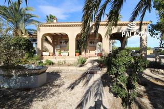 Chalet à Dolores. Chalet en venta en dolores alicante
