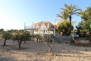 Xalet a Crevillente. Chalet en crevillent alicante con piscina, jardín y barbacoa