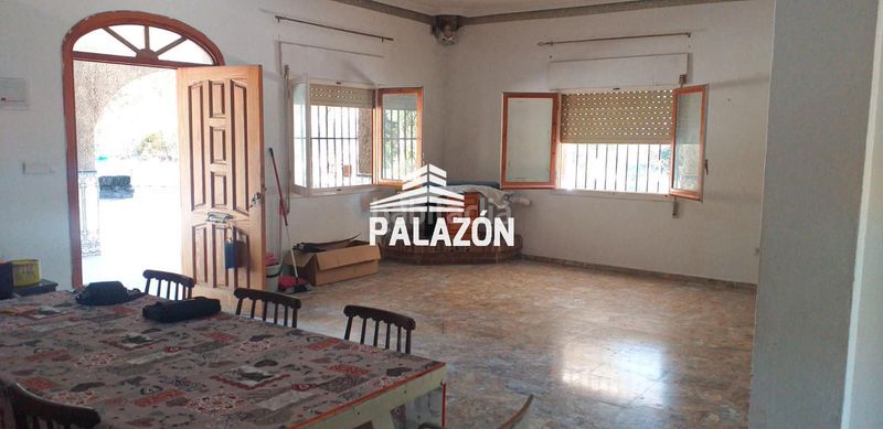 Foto eb8ee56d-9904-4098-90fa-5dc282676950. Chalet in Crevillente