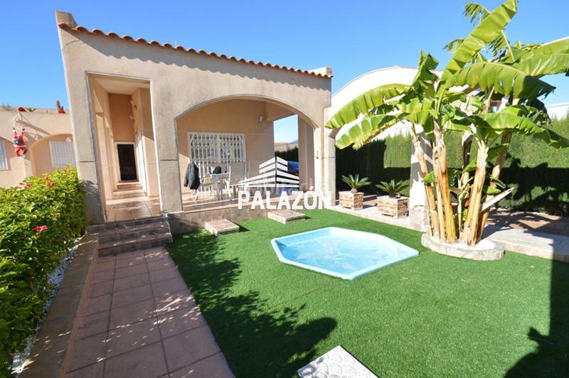 Foto e8542438-f55d-4f39-8ac2-dd28ce2a7890. Chalet in Los Balcones-Los Altos Torrevieja