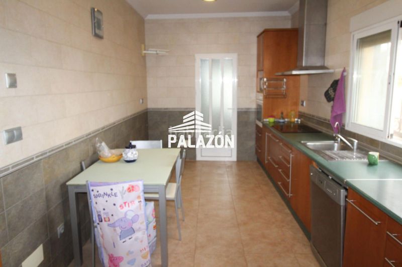 Foto ccefe36e-52cb-40a4-9351-28f3bf2cb341. Xalet a Catral