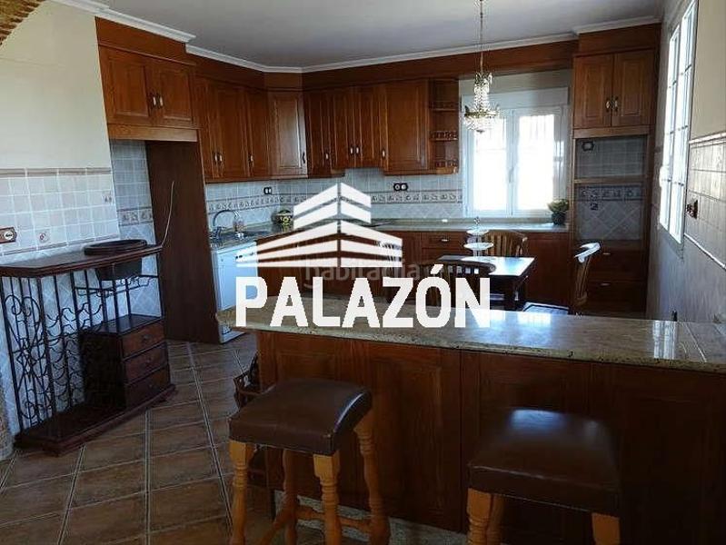 Foto 53a39da6-5b24-4bb5-a1b8-f49882f535c0. Xalet amb aparcament piscina a Crevillente