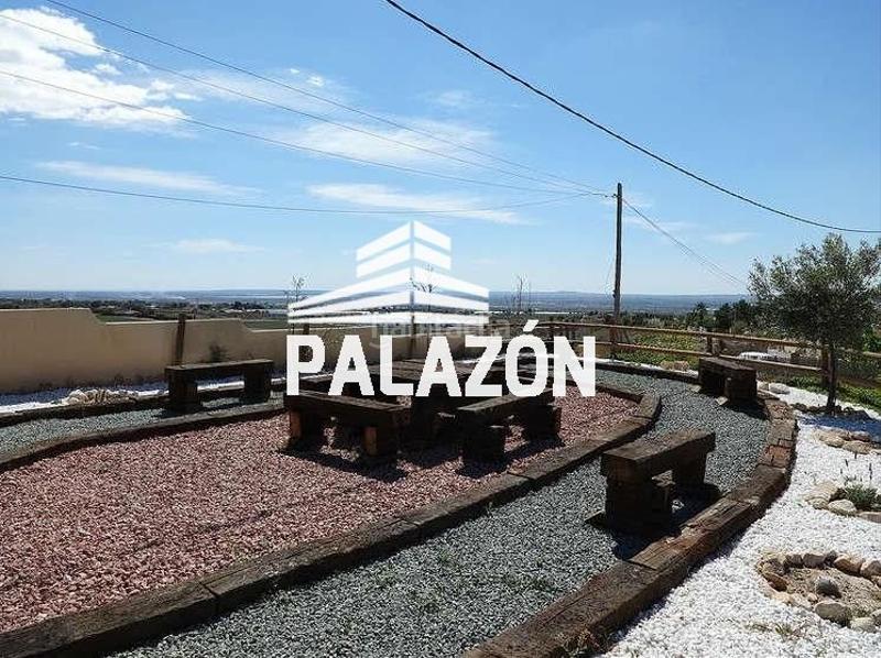 Foto 8ad7f302-ba13-4f99-8411-67653ac1eb52. Xalet amb aparcament piscina a Crevillente