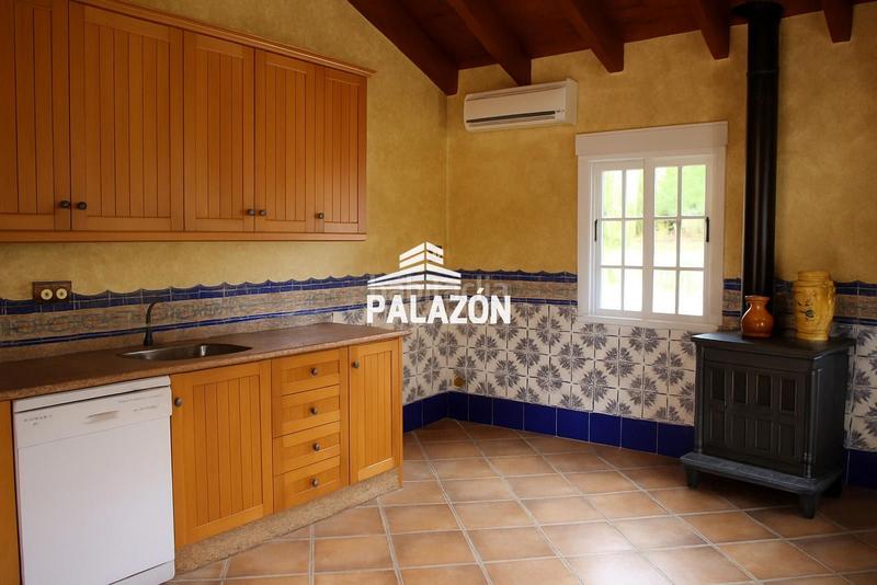 Foto 97948275-a214-4a7f-ba2f-31dcf94b33ca. Chalet with parking pool in Catral