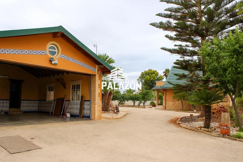 Foto fca3ec65-38ad-4155-8951-65db51423f2f. Chalet with parking pool in Catral