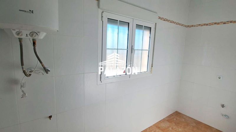 Foto 79690cff-45db-44ce-a4ee-f912a9b64bf0. Xalet a Catral