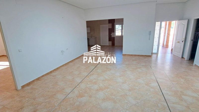 Foto d3ab20a2-3aea-46b7-850a-92db6394fce4. Xalet a Catral