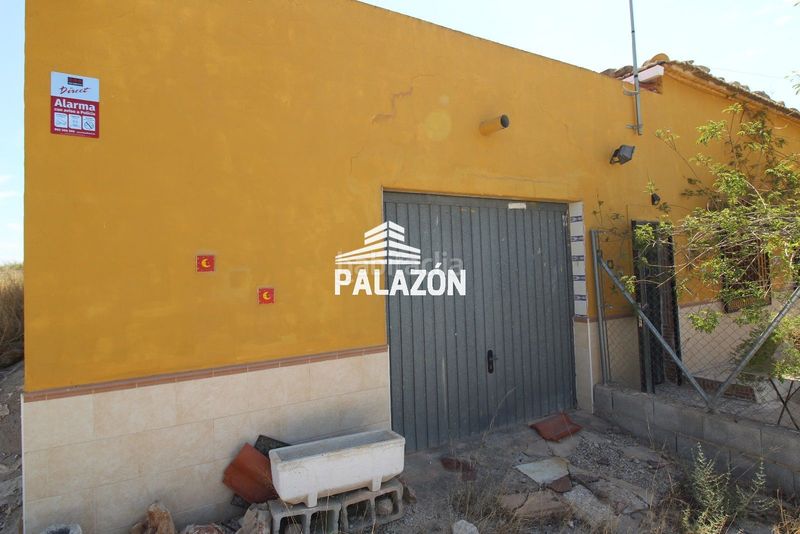 Foto cd77e5b4-f982-40ef-88e3-0044d0b92bc6. Masía casa de campo adosada en venta alicante en Crevillente