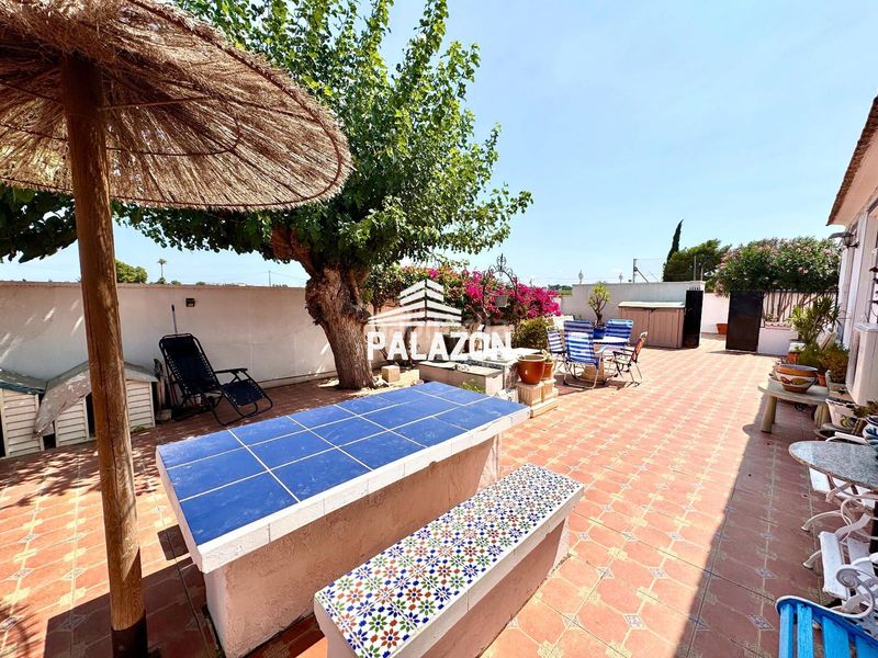 Foto c596181d-22da-444d-a992-4bebba3b75c5. Masia amb piscina a Dolores