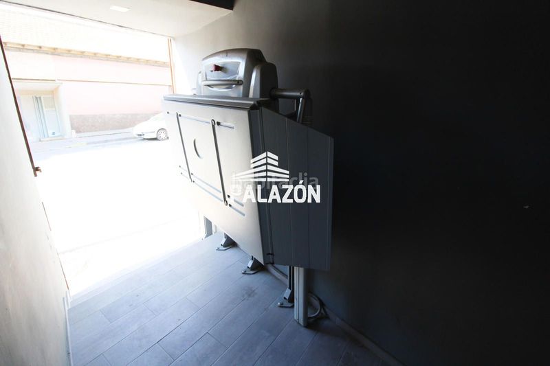 Foto 0a4123f3-4e17-49ba-8079-f320cd29d5bd. Local comercial a Catral