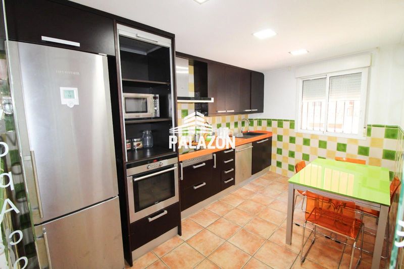 Foto 30ea1935-a8e1-4723-b86a-f5f4bcd16669. Casa amb aparcament a Catral
