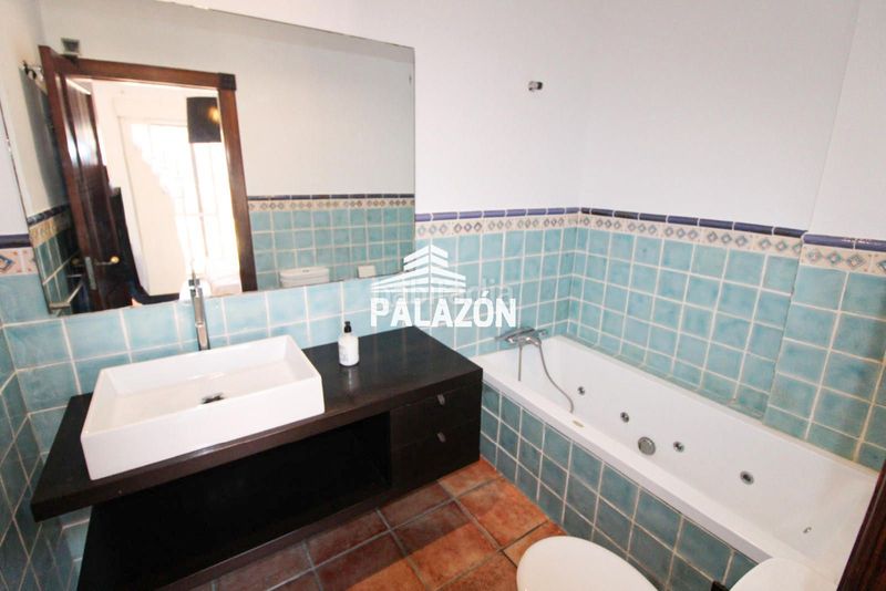 Foto 5b6cf7e0-1cda-4998-ae93-5cb25778d0dc. Casa amb aparcament a Catral
