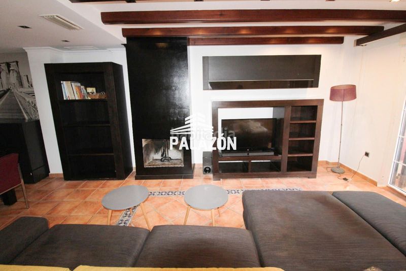Foto 7fe3955a-09ec-4af3-8a68-4e015acdf36e. Casa amb aparcament a Catral