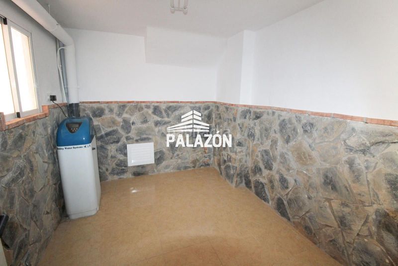 Foto be9fee79-1966-4437-b62b-9acdcb8f5e1c. Casa amb aparcament a Catral
