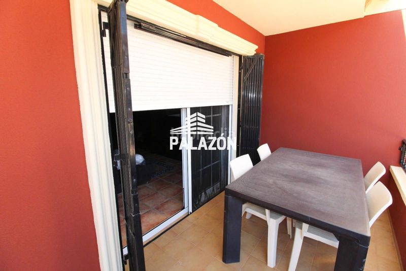 Foto eeb6d49d-3e72-4725-9bd7-5c4a6fe090b4. Casa amb aparcament a Catral