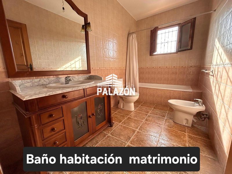 Foto f04582cc-321e-428a-beda-4739eec1d848. Xalet a Catral
