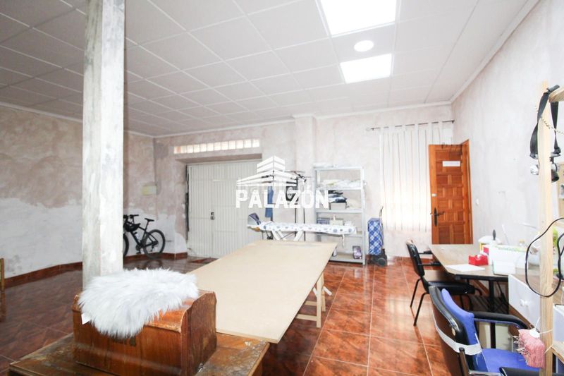 Foto 1ba47589-4cbe-4c90-b7d8-f741cc6d7e73. Casa amb aparcament a Dolores