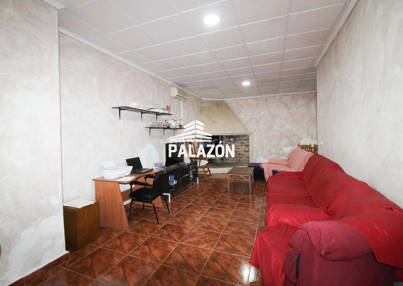 Foto 3d9343d6-505c-493b-9c26-186c90d2f0b4. Casa amb aparcament a Dolores