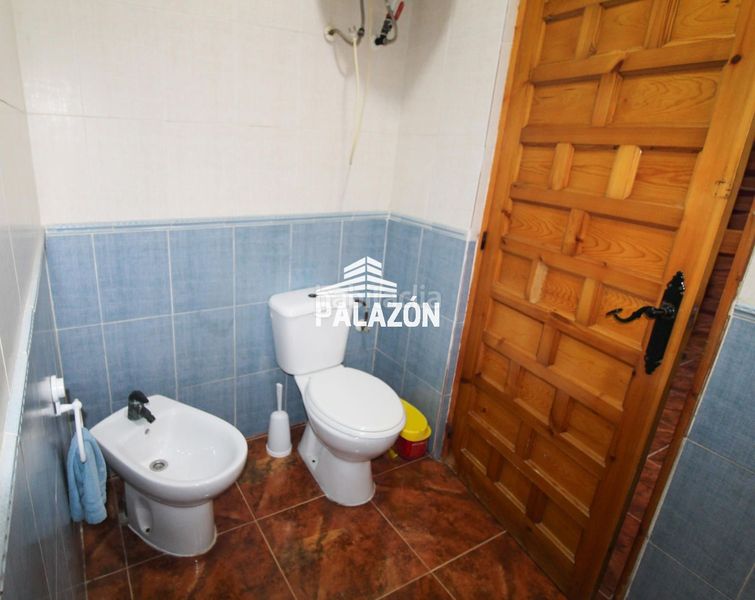 Foto b4396f4d-0c46-4032-802f-4092d9a60e2a. Casa amb aparcament a Dolores