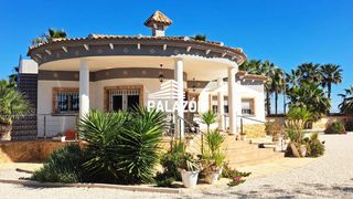 Chalet in Catral. Chalet en venta y alquiler en catral alicante