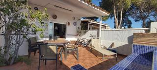 House in Avinguda del mediterrani 68. Bungalow en primera linea