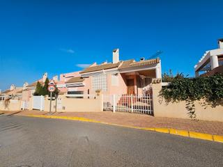Semi detached house in Calle monte de santa pola 10. Casa en una sola planta en montefaro