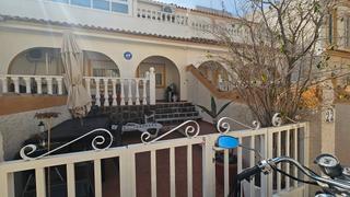 Ground floor  Calle canarias. Ga360 coral bajo en monte y mar