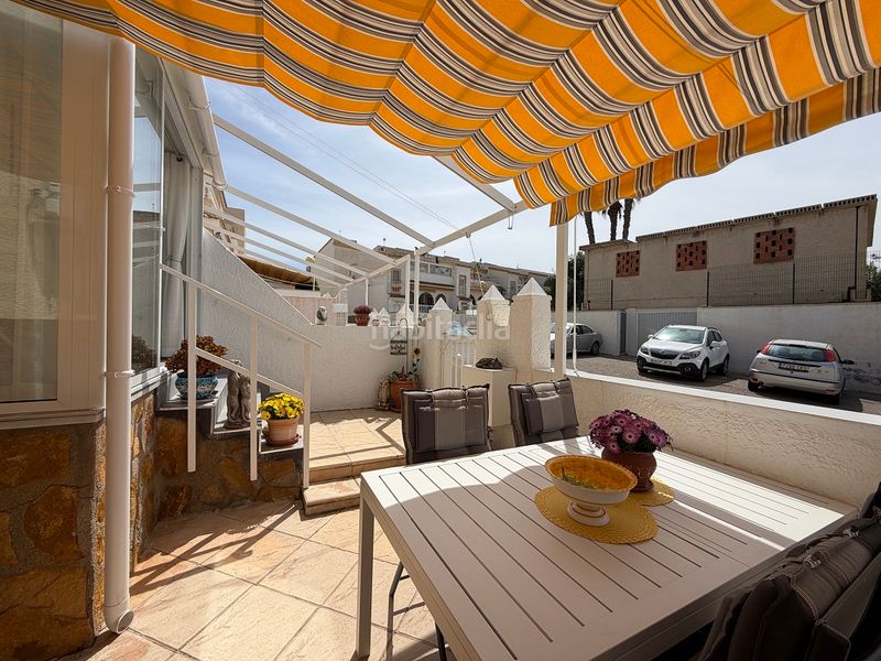 Foto 1a24f929-3898-4ace-aae6-b751ba1b10f8. Casa adossada amb piscina a Monte y Mar Santa Pola