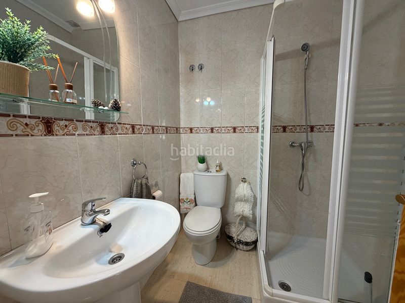 Foto 3a8959cc-ffa0-439f-9bcc-64008c9d8a49. Casa adossada amb piscina a Monte y Mar Santa Pola