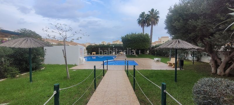 Foto b47201c2-604e-4dec-a80a-d665a03f576f. Casa adossada amb piscina a Monte y Mar Santa Pola