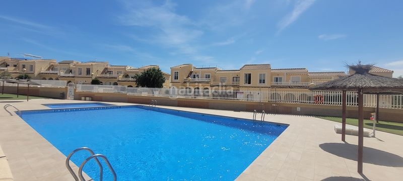 Foto 49294737-42bd-4b8d-b88a-77aa95b091c6. Casa amb piscina a Monte y Mar Santa Pola